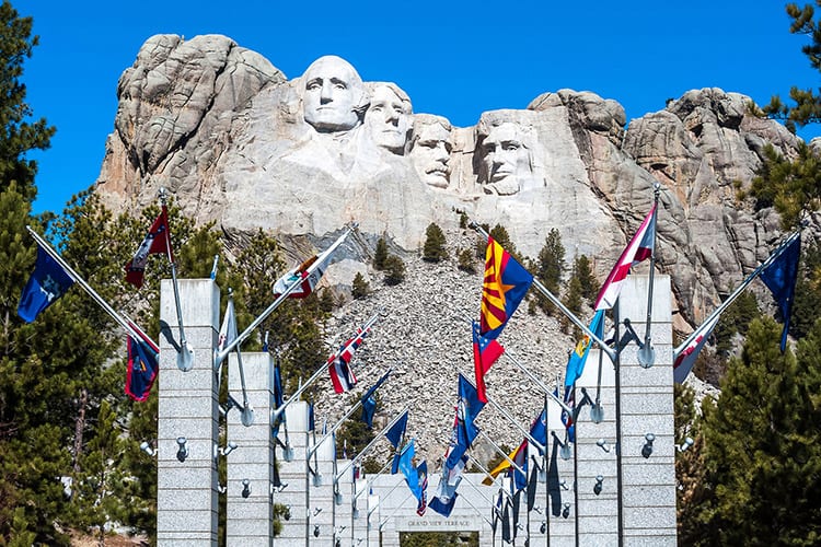 Avenue of the Flags, Mount Rushmore