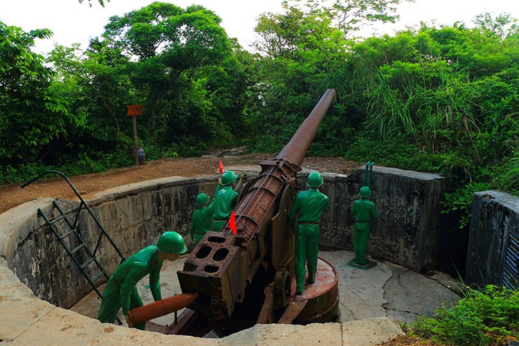 Kanonfort op Cat Ba Island