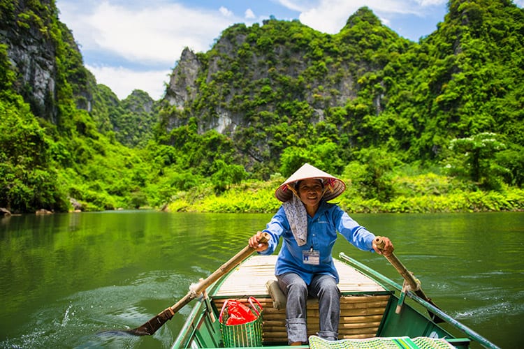 Tam Coc bootvrouw