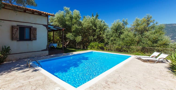 Monodentri Villas, Lefkas