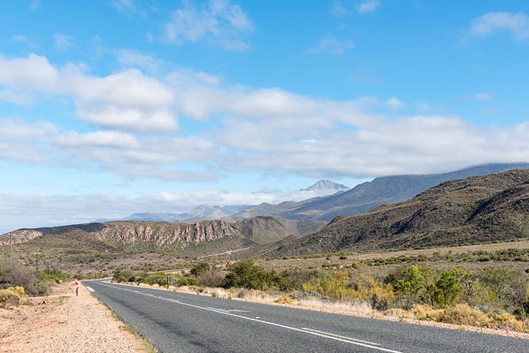 Weg tussen Calitzdorp en LadiSmith, Zuid-Afrika