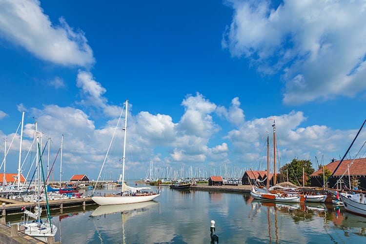De haven van Hindelopen, Friesland
