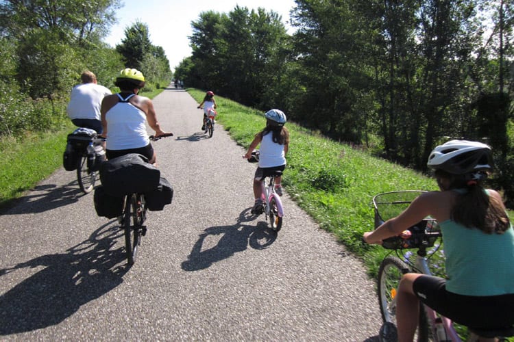 Camping C'era una Volta, Bloemenrivièra