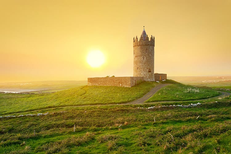 Doonagore Castle, Kliffen van Moher