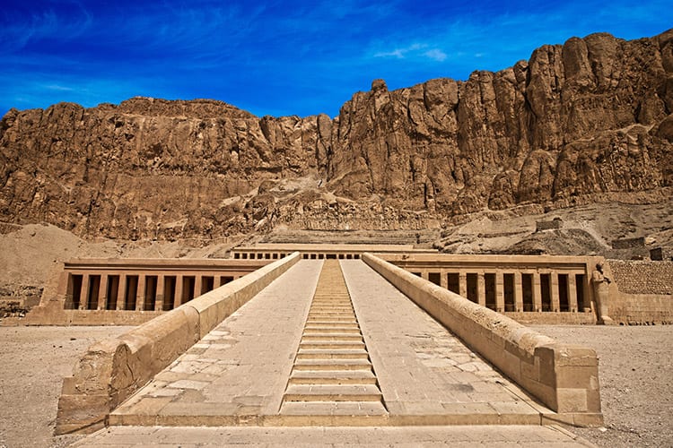 Tempel van Hatsjepsoet, Luxor