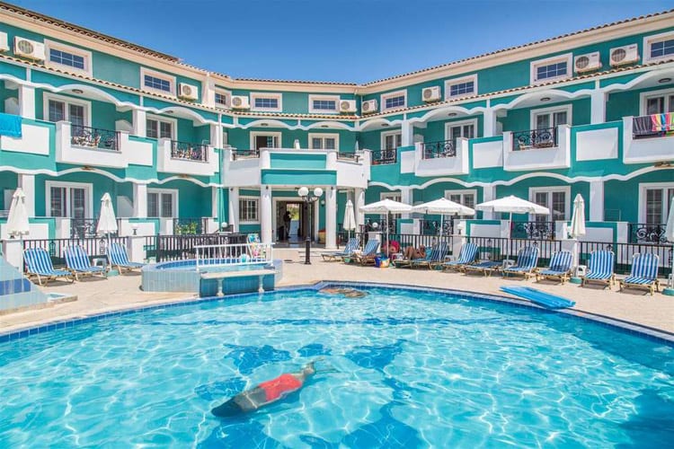 Zakynthos, Agios Sostis, George & Dawn